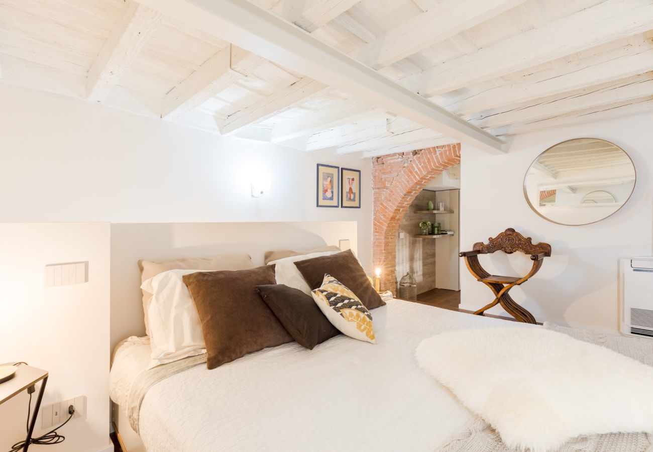 Apartment in Lucca - Cortile Moderno Apartment