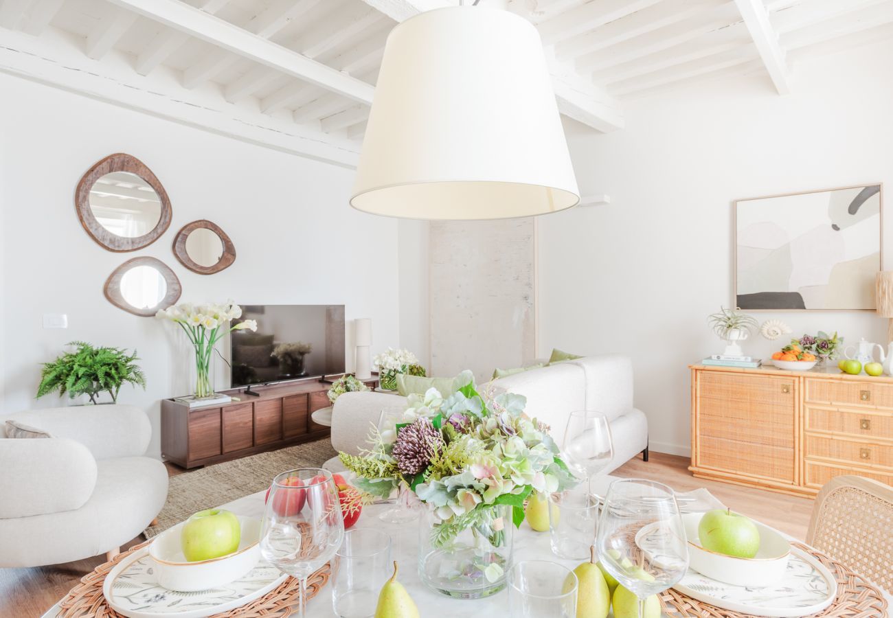 Apartment in Lucca - Letizia Mirror