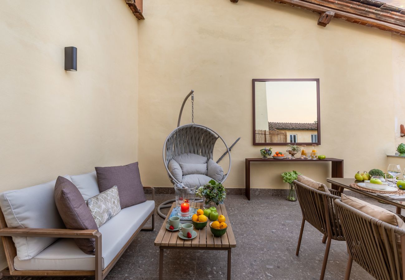 Apartment in Lucca - Letizia Mirror