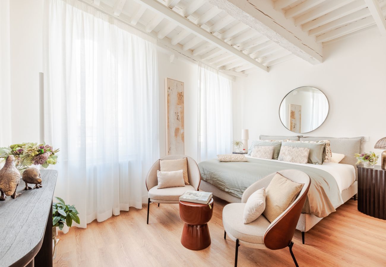 Apartment in Lucca - Letizia Mirror