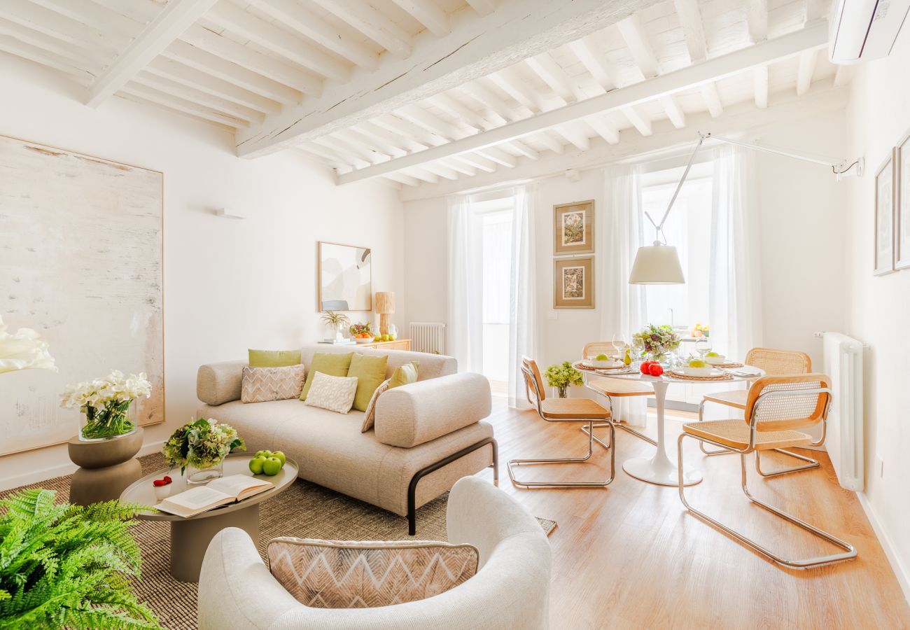 Apartment in Lucca - Letizia Mirror
