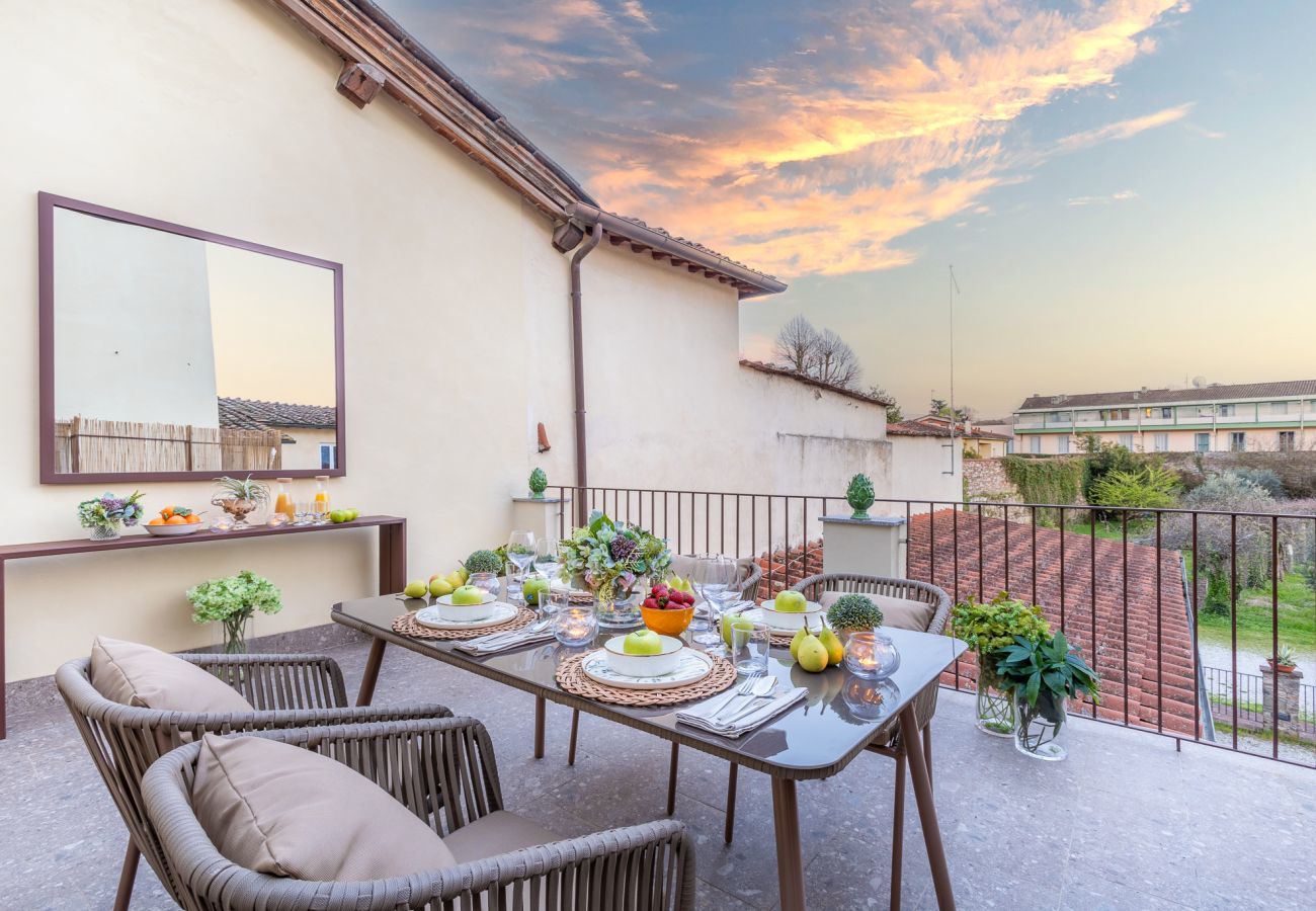 Apartment in Lucca - Letizia Mirror