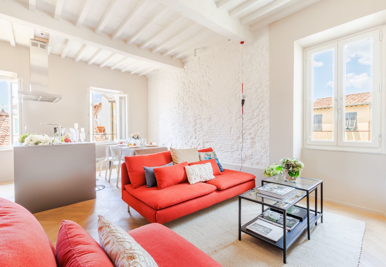 Apartment in Lucca - The White Lotus Penthouse