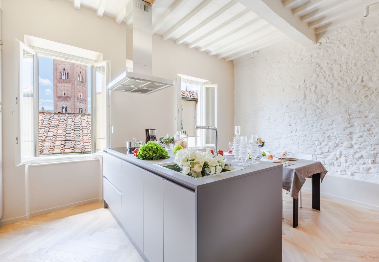 Apartment in Lucca - The White Lotus Penthouse