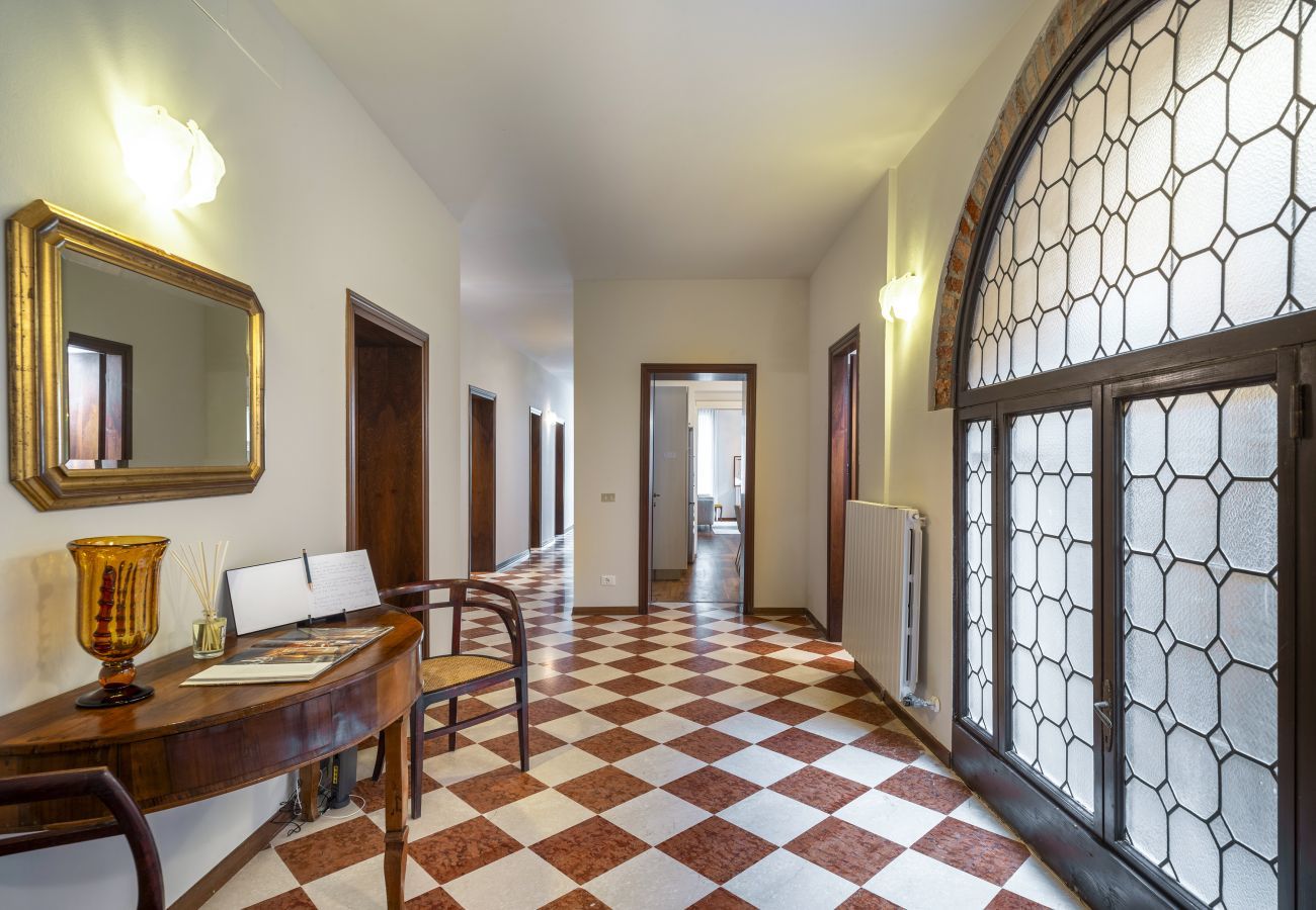 Apartment in Venice - Domus Carla With Garden R&R