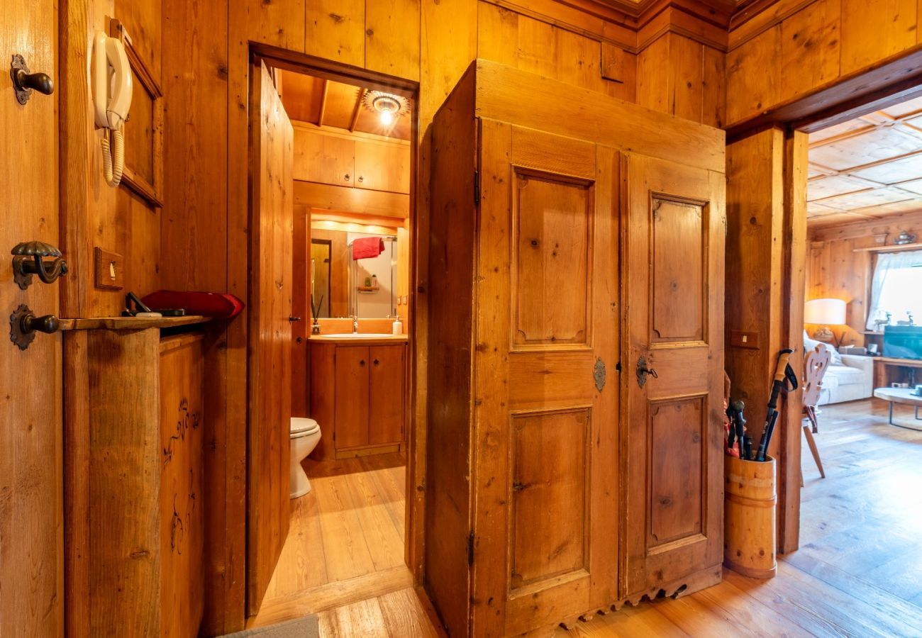 Apartment in Cortina d´Ampezzo - Tofane View Apartment with Terrace R&R