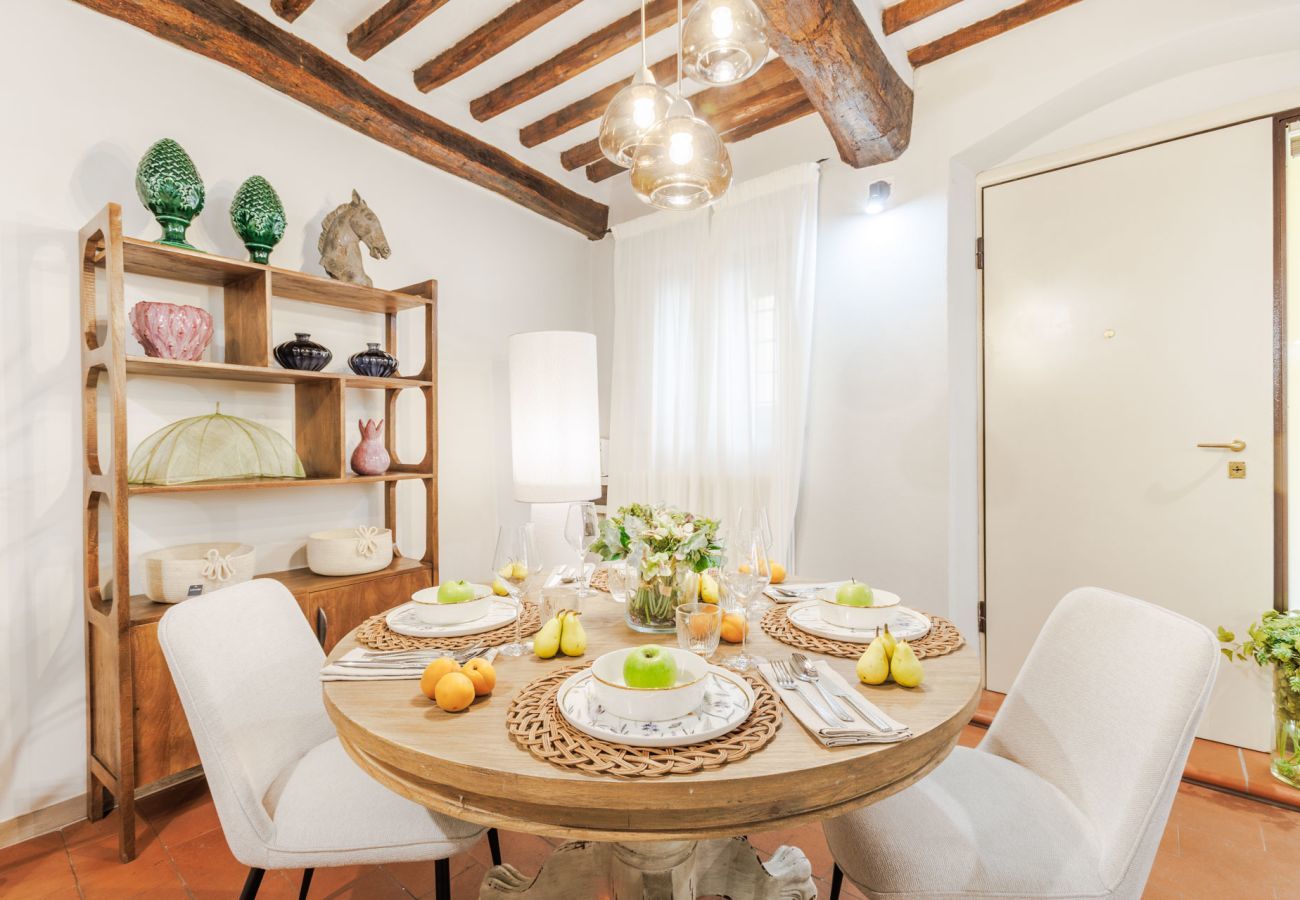 Apartment in Lucca - The Hidden Alley Apartment