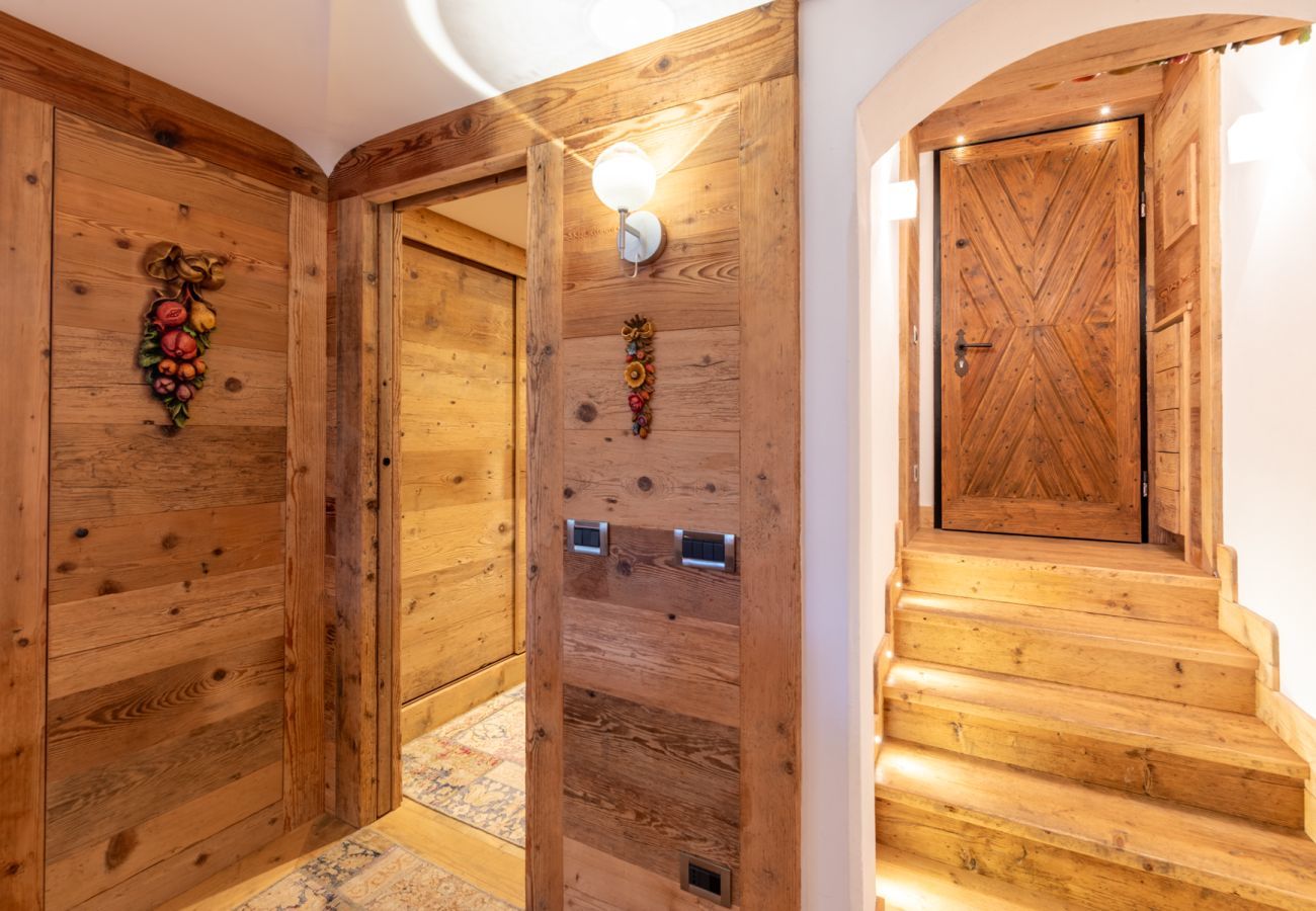 Apartment in Cortina d´Ampezzo - Alverà Lodge with Terrace R&R