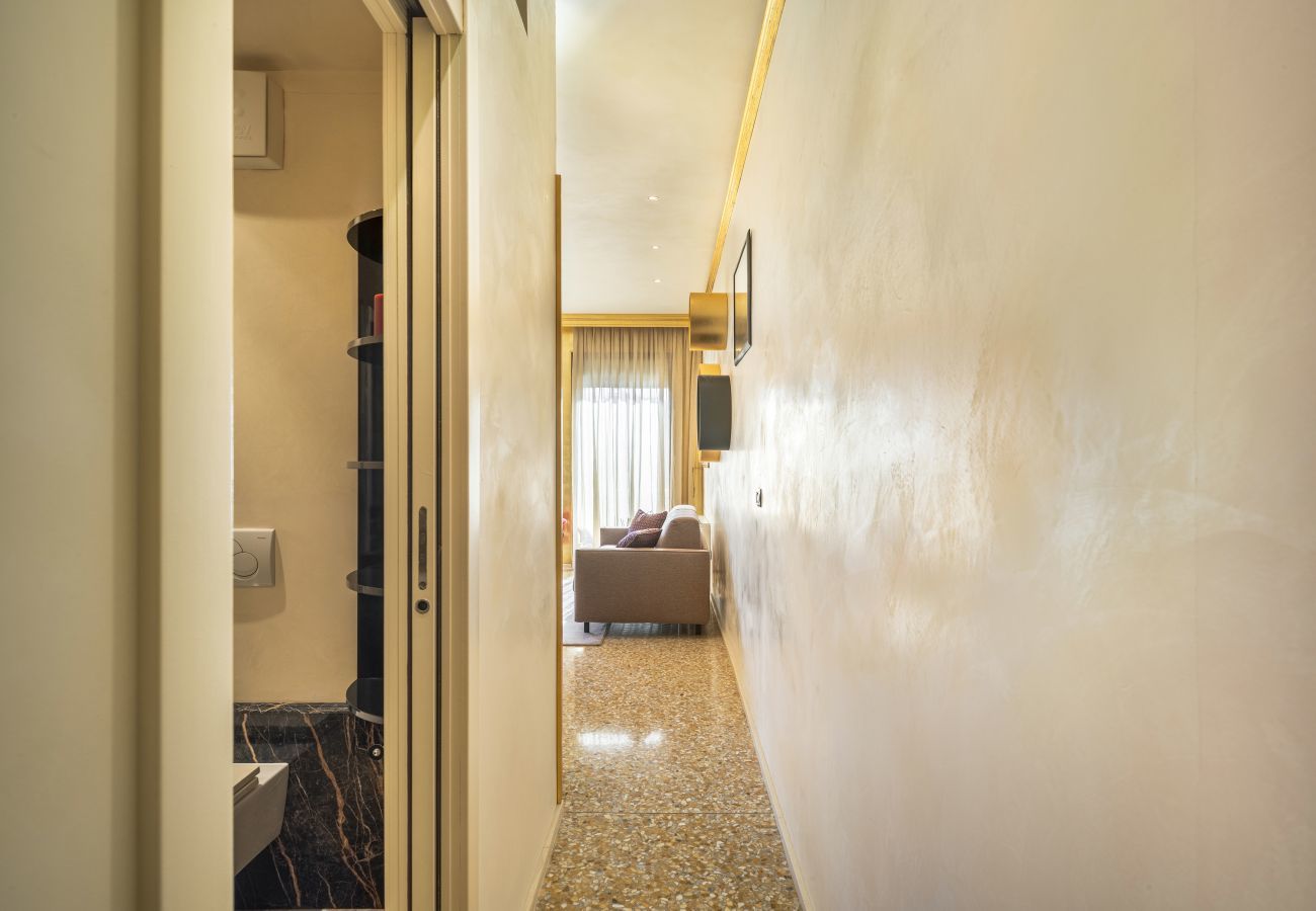 Apartment in Venice - Golden Treasure Apartment on the Grand Canal R&R