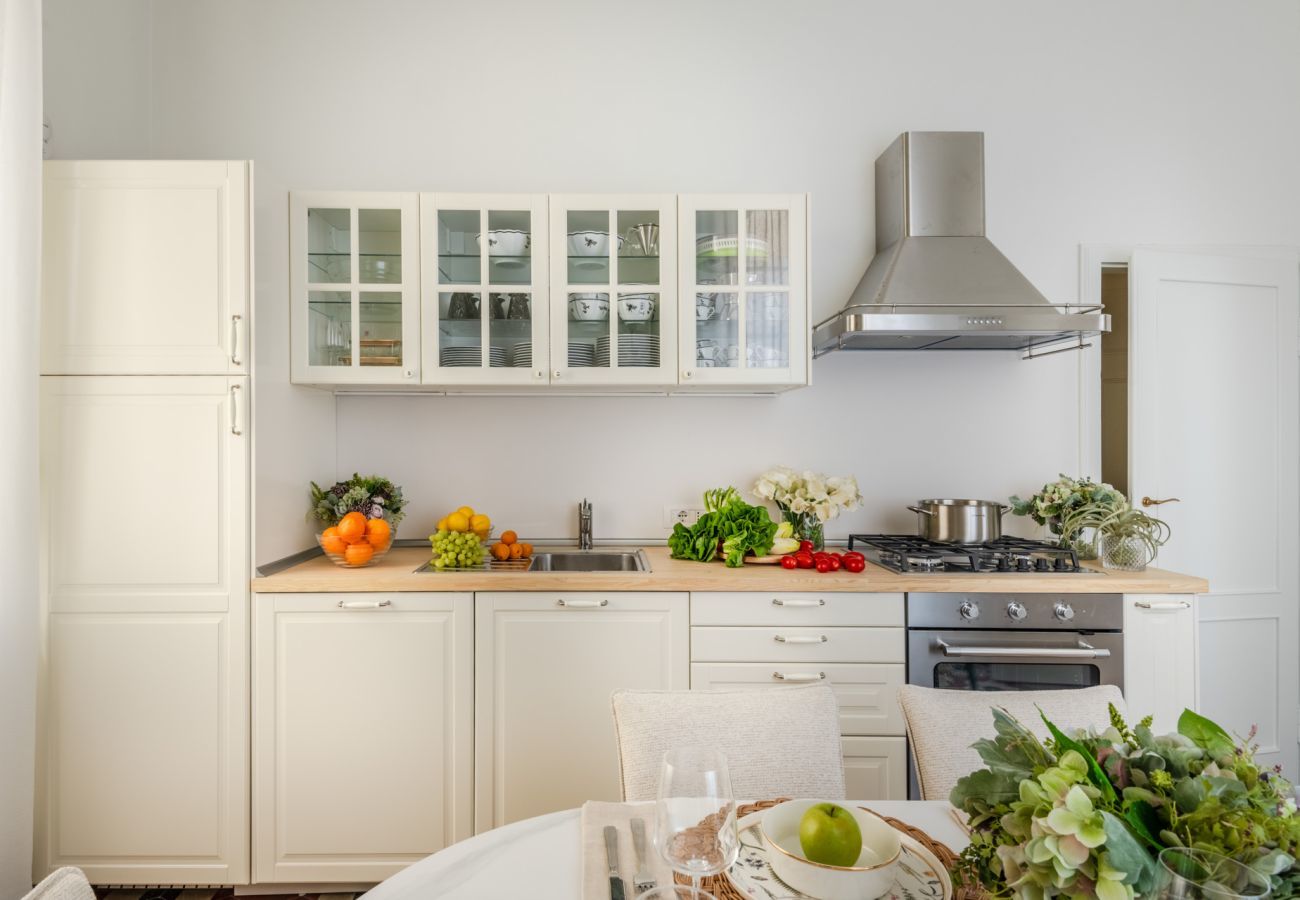 Apartment in Lucca - The Fresco Tale, a Charming 3 Bedrooms Apartment