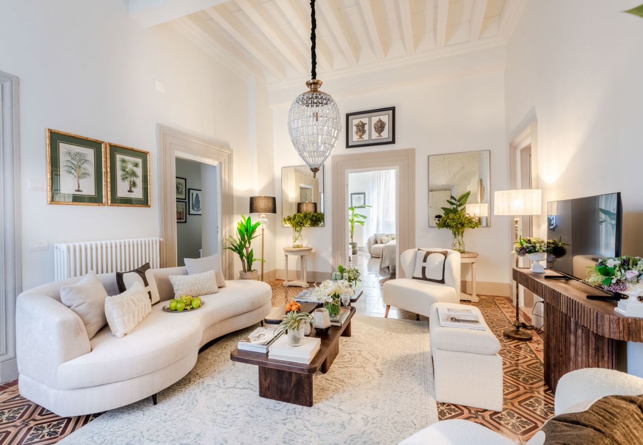 Apartment in Lucca - The Fresco Tale, a Charming 3 Bedrooms Apartment