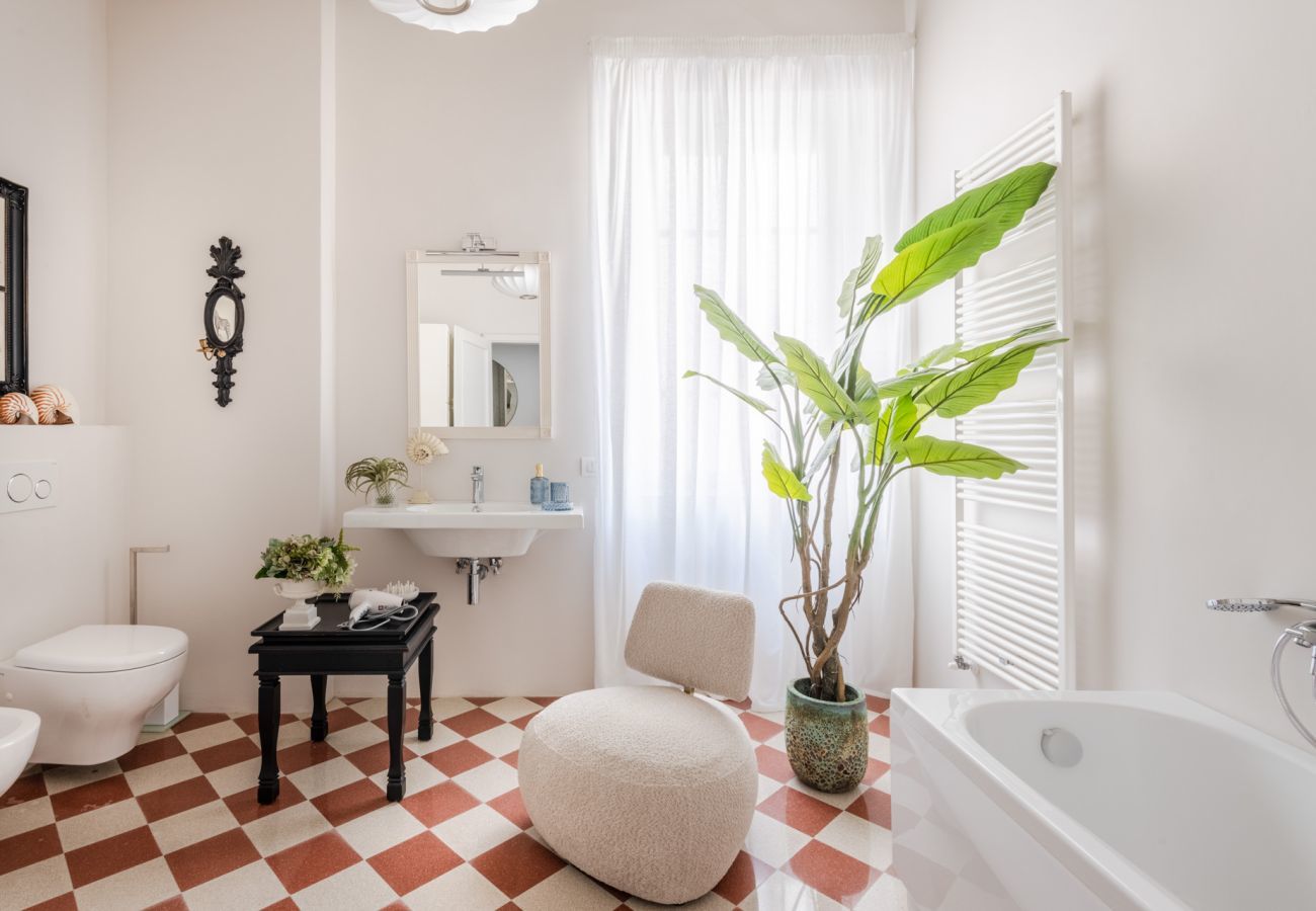 Apartment in Lucca - The Fresco Tale, a Charming 3 Bedrooms Apartment
