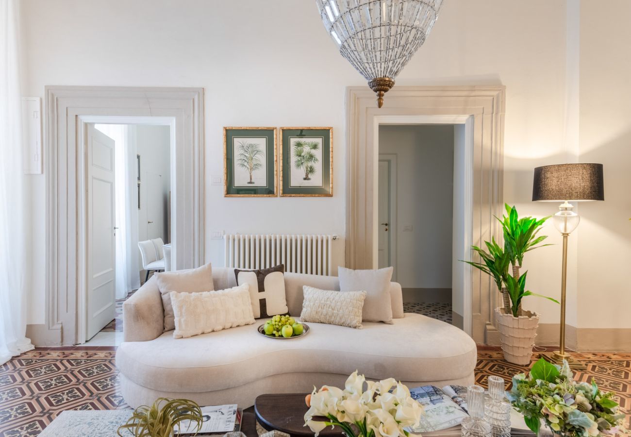 Apartment in Lucca - The Fresco Tale, a Charming 3 Bedrooms Apartment