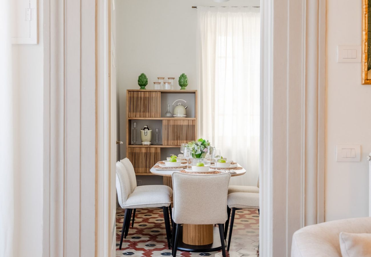 Apartment in Lucca - The Fresco Tale, a Charming 3 Bedrooms Apartment