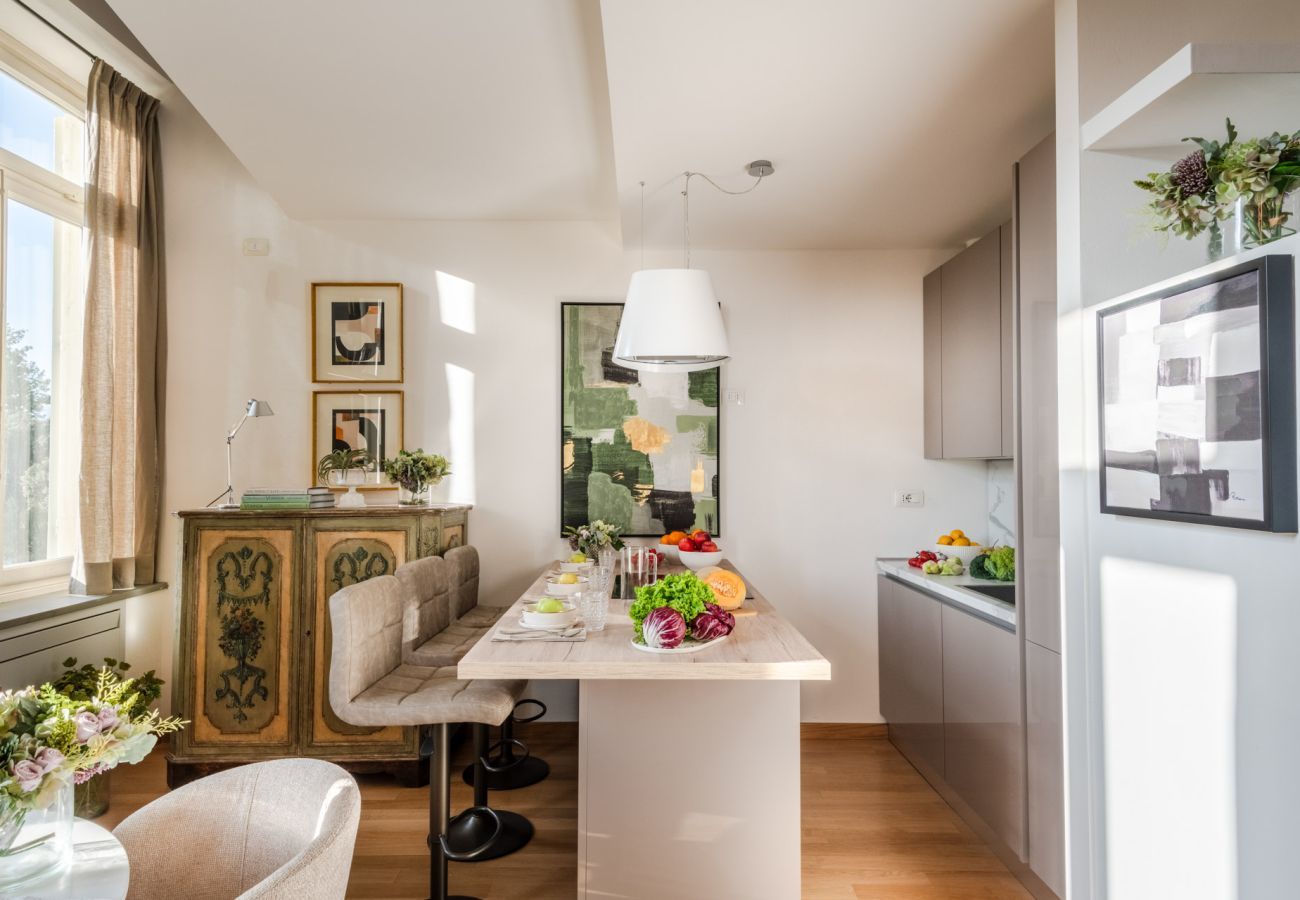 Apartment in Lucca - Verdi 1928, A Cozy Wallside Retreat