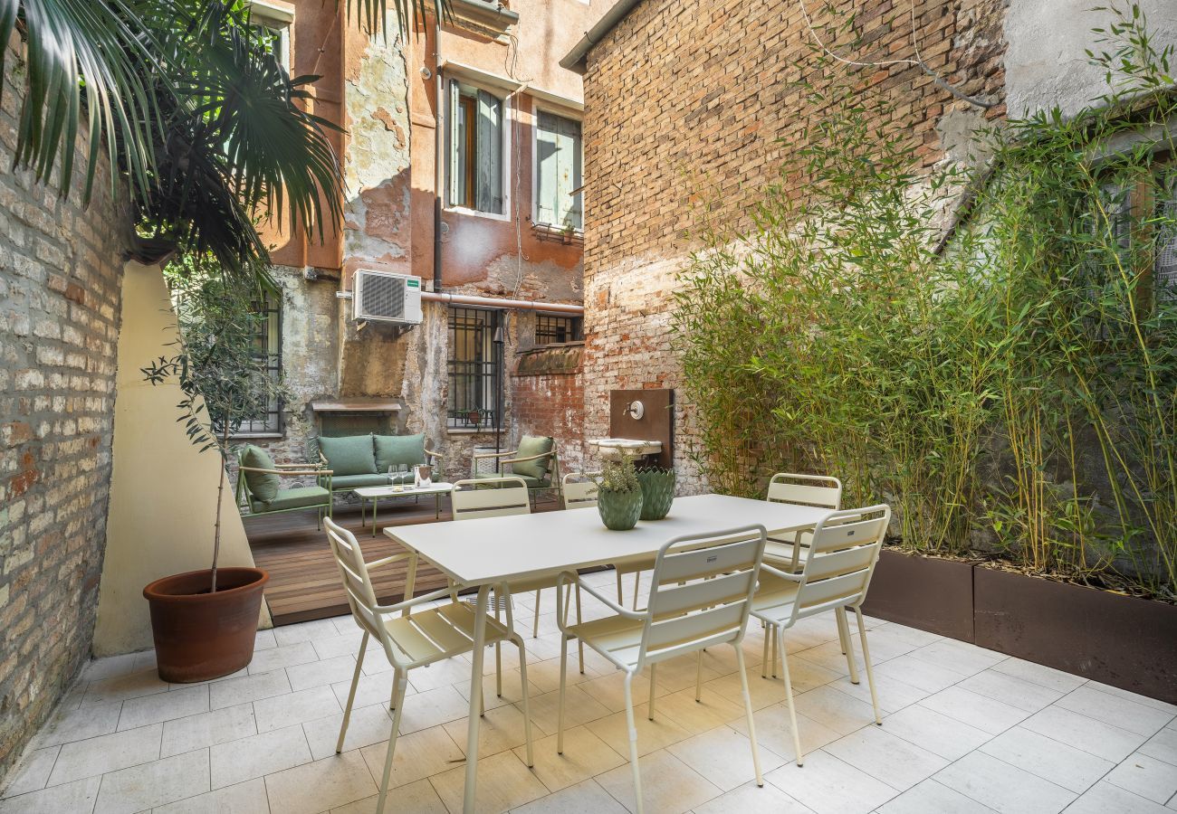 Apartment in Castello - L'Eclat du Jardin R&R