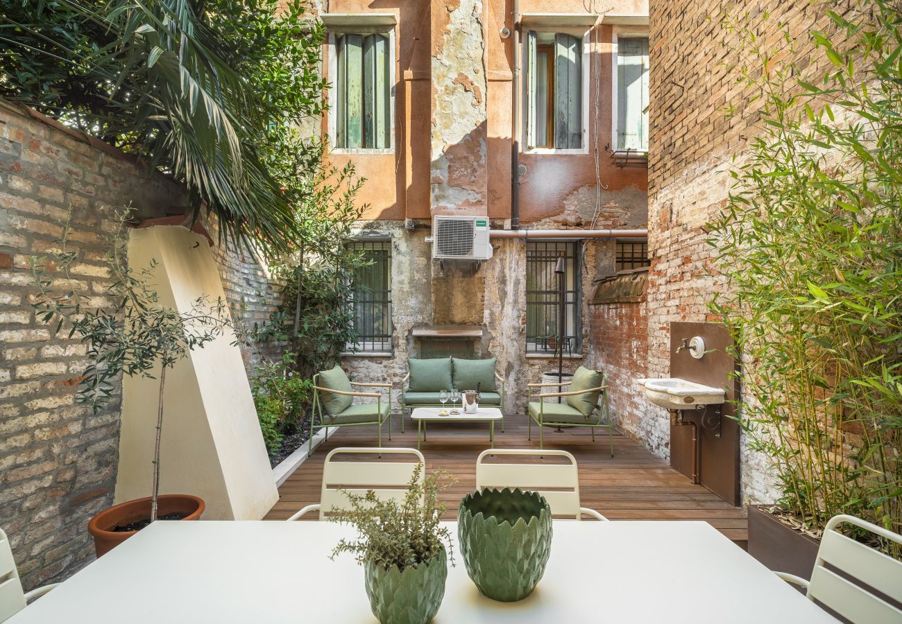 Apartment in Castello - L'Eclat du Jardin R&R