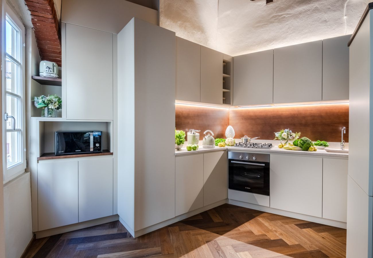 Apartment in Lucca - The Tuscan Window