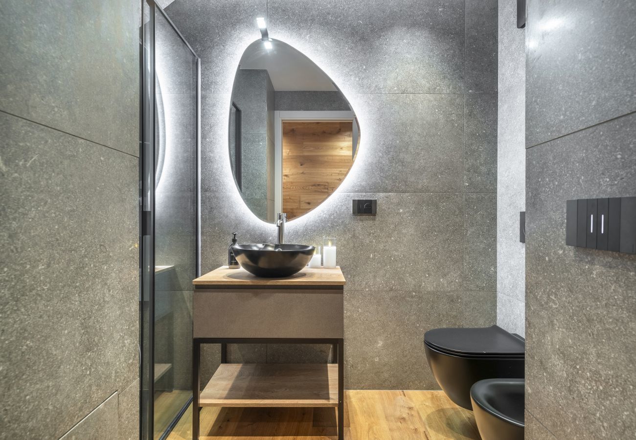 Apartment in Cortina d´Ampezzo - Cademai Alpenglow Chalet with Sauna R&R