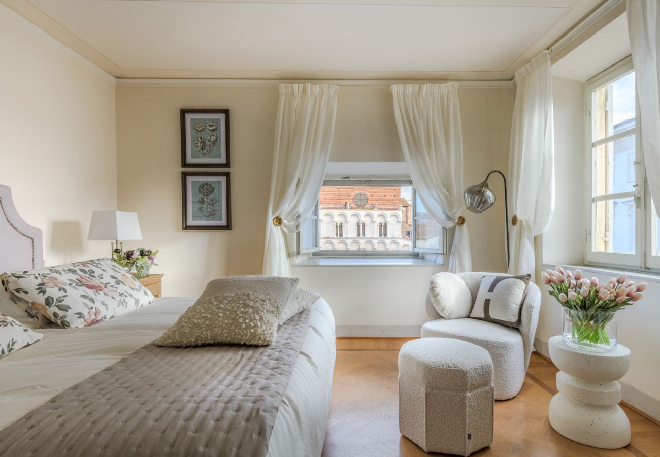Apartment in Lucca - The Marble Penthouse