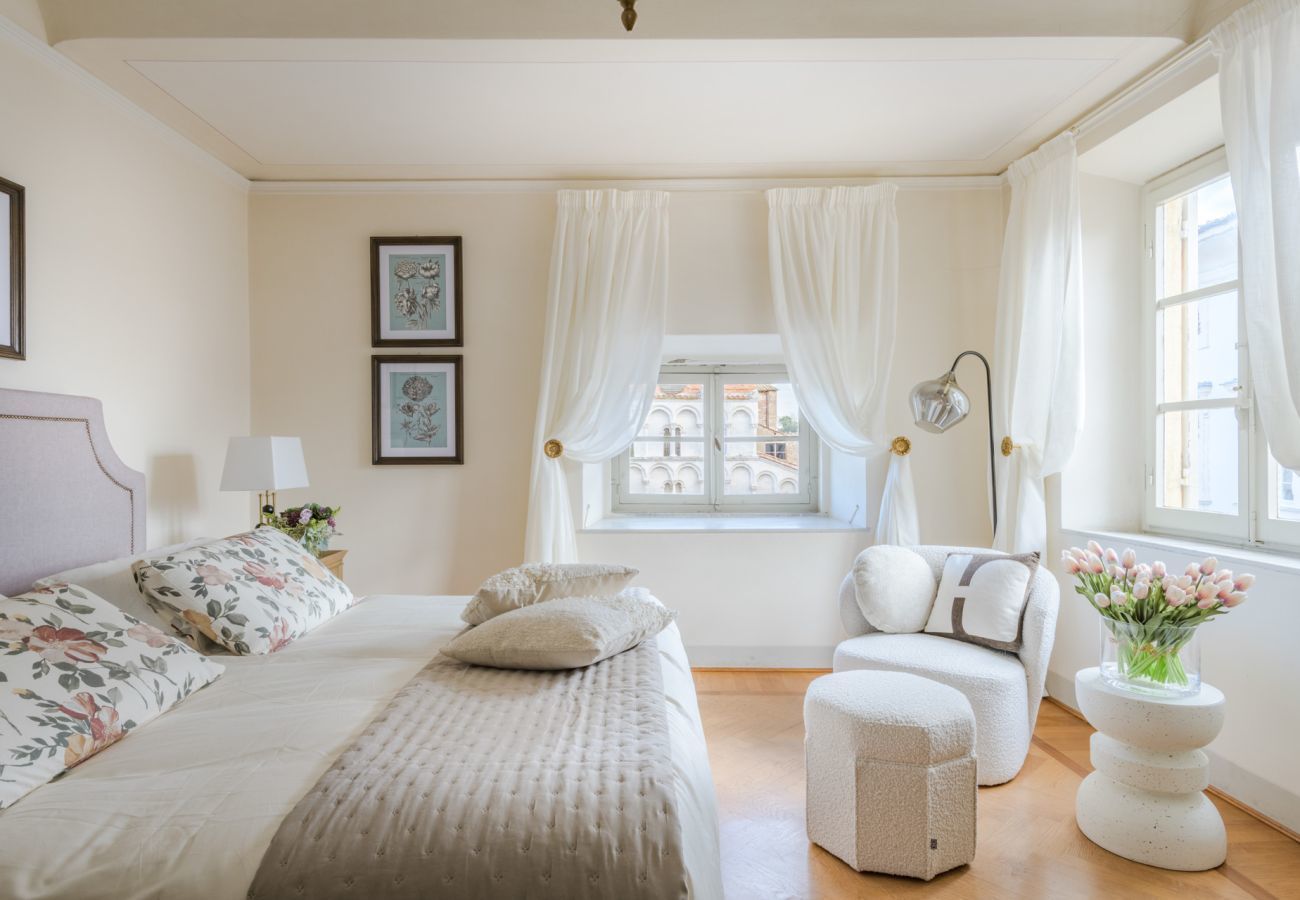 Apartment in Lucca - The Marble Penthouse