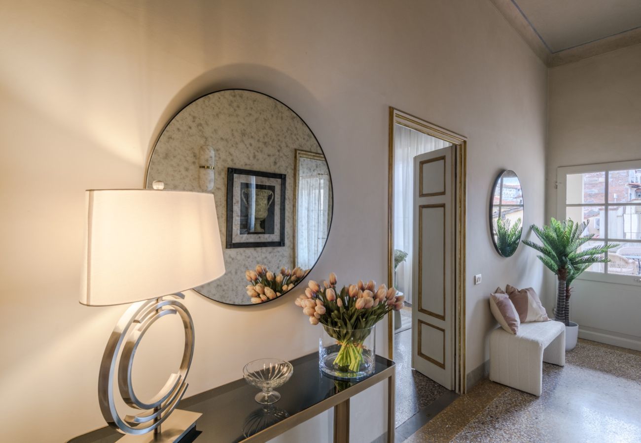 Apartment in Lucca - The Marble Penthouse