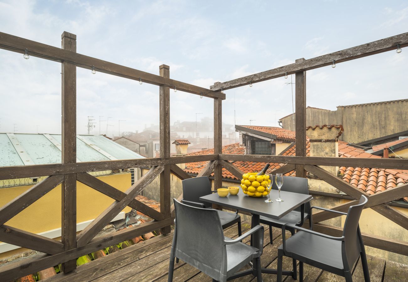 Apartment in Venice - Calle Varisco Apartment with Terrace R&R