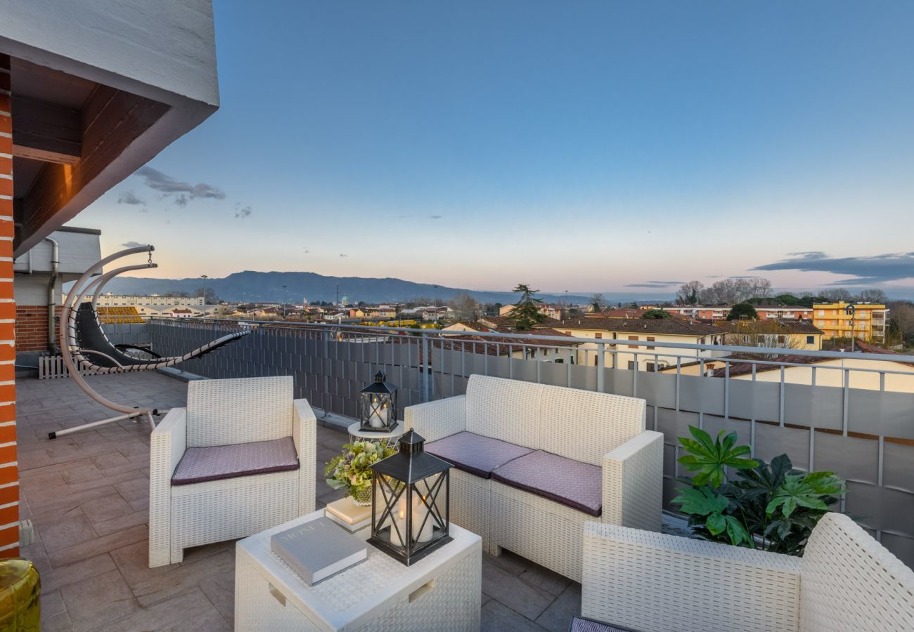 Apartment in Lucca - The Sunwall Loft