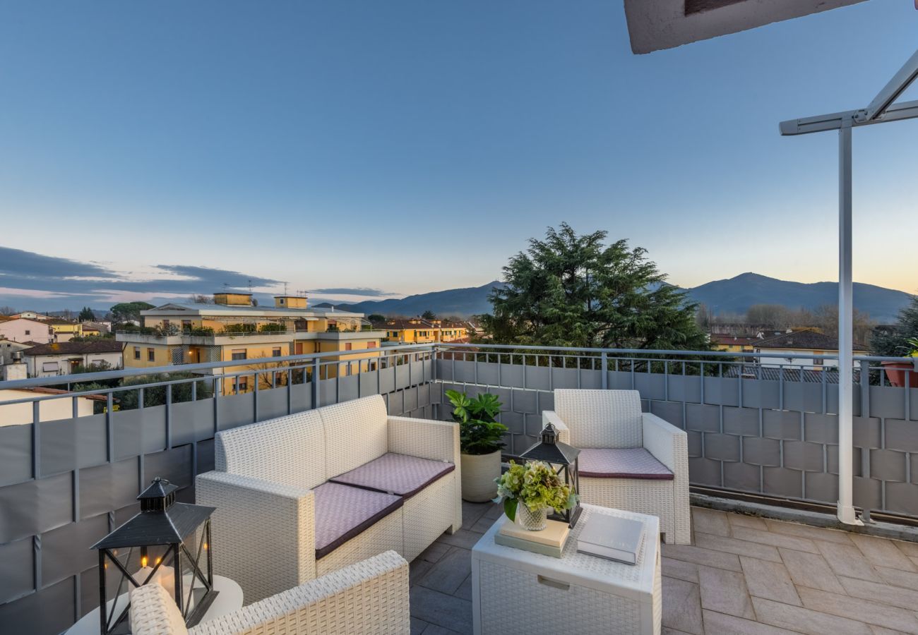 Apartment in Lucca - The Sunwall Loft