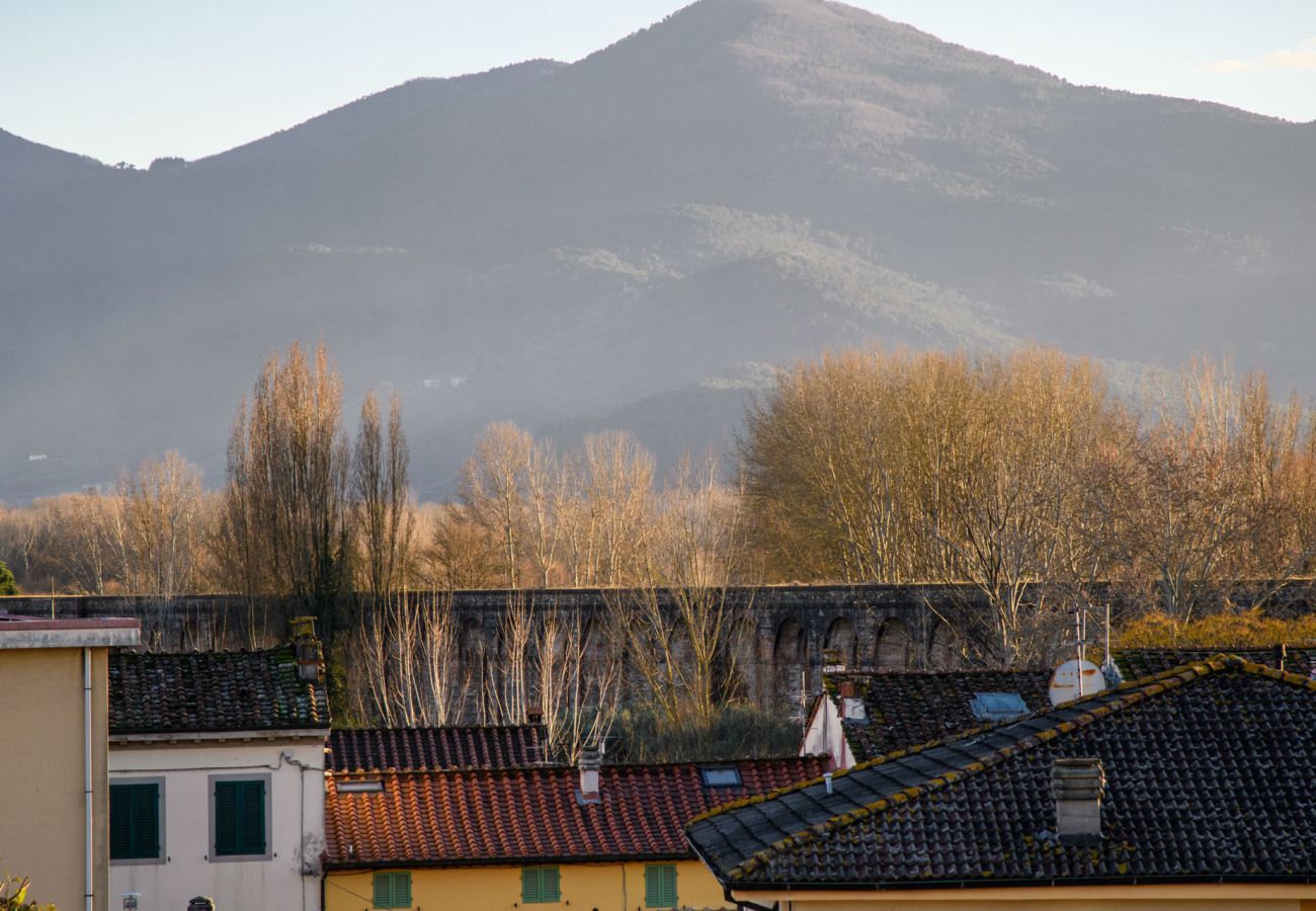 Apartment in Lucca - The Sunwall Loft