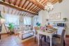 Appartement à Monte San quirico - Maria Farmhouse Apartment in Wine Resort in Lucca Appartement à Monte San quirico - Maria Farmhouse Apartment in Wine Resort in Lucca