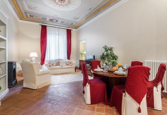Appartement à Lucques - AU-DELÀ DE L'EXTRAORDINAIRE Romantique Tranquille Appartement spacieux à côté de la tour Guinigi