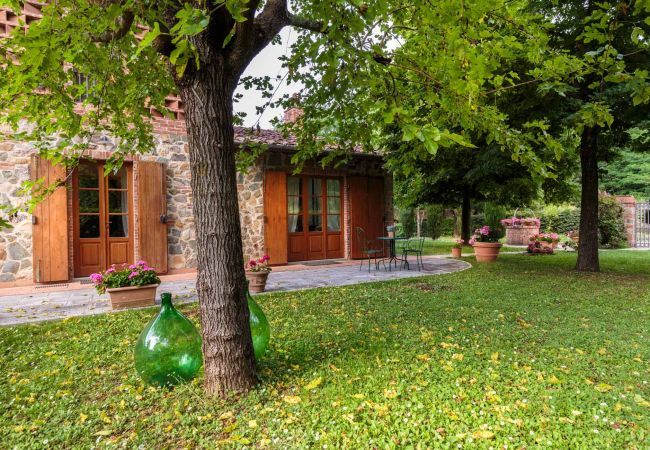 Villa à Orentano - 11 bedrooms Luxury Farmhouse, Private Pool, Jacuzzi, Private Tennis