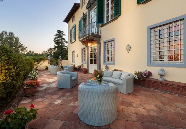 Villa à Lucques - RENAISSANCE WINERY VILLA AMONG THE VINEYARDS, 9 BEDROOMS, 7 BATHS, WIFI, AIR CON