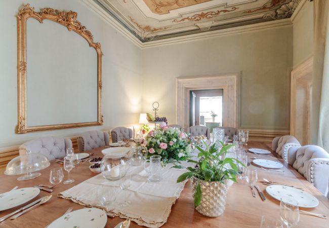 Appartement à Lucques - CASA PENELOPE, Luxury Apartment with Space for Groups. 8 Bedrooms and 7 Bathrooms