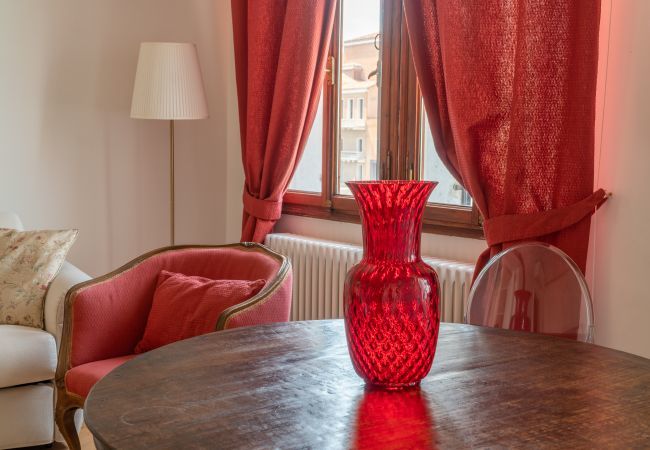 Appartement à Venezia - Venetian Palace Red Apartment R&R Appartement à Venezia - Venetian Palace Red Apartment R&R