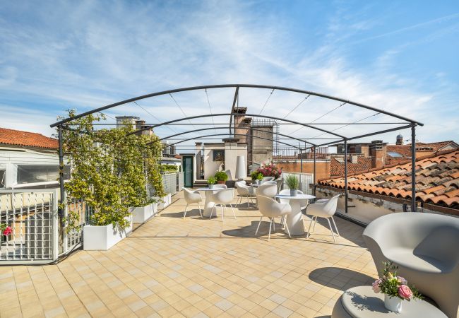 Appartement à Venezia - Venetian Palace Red Apartment R&R Appartement à Venezia - Venetian Palace Red Apartment R&R