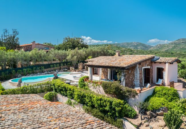 Villa à Porto San Paolo - Villa Kiki - avec piscine surplombant Tavolara