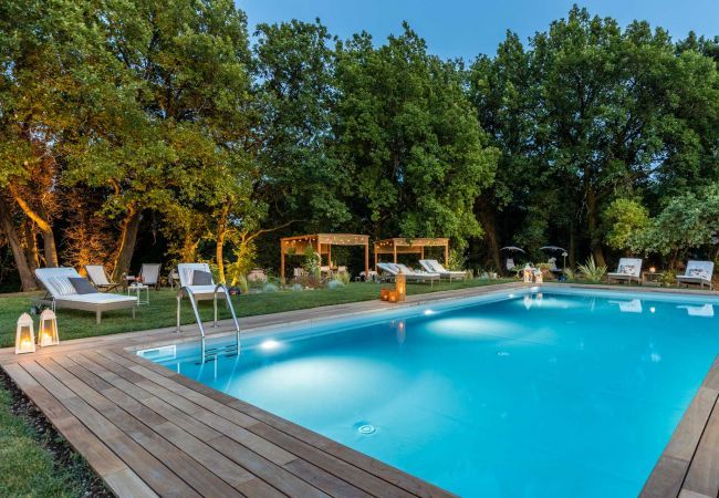 Villa à Capannori - Villa Lorena, a Family Vintage Home with Indoor Pool, Air Conditioning, Outdoor Pool, Fitness Room & Wifi