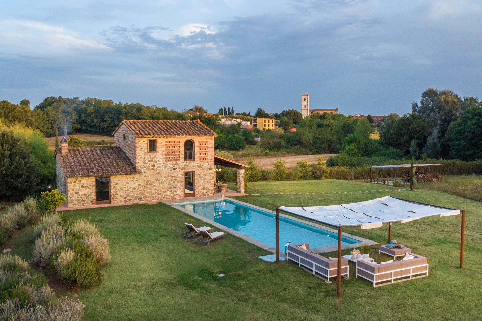 villa à Orentano - IL CONTE Traditional Tuscany 3 bedrooms Luxury Farmhouse Villa with Private Pool and SPA in Orentano