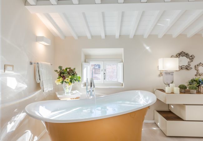 Appartement à Lucca - The Duchess Chambers, the Luxury Grand 3 bedrooms Appartement à Lucca - The Duchess Chambers, the Luxury Grand 3 bedrooms