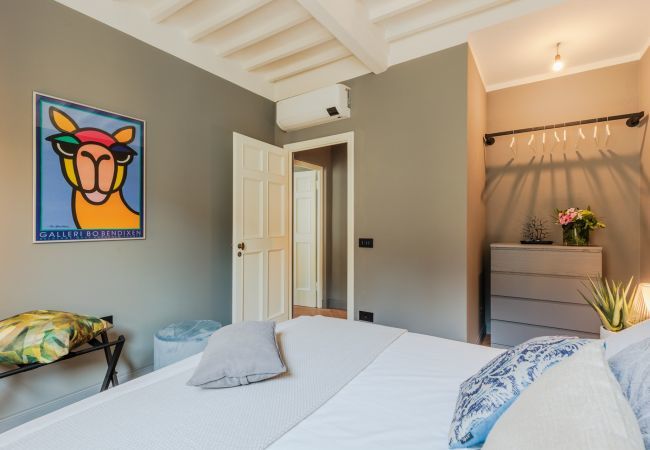 Appartement à Lucca - Casa Grey, Contemporary Penthouse Appartement à Lucca - Casa Grey, Contemporary Penthouse