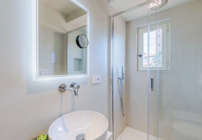 Appartement à Lucca - Casa Grey, Contemporary Penthouse Appartement à Lucca - Casa Grey, Contemporary Penthouse