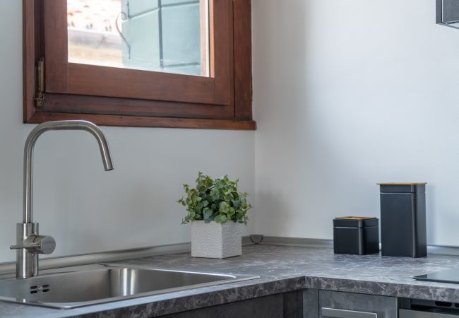 Appartement à Santa Croce - Bright Apartment On Venetian Roofs R&R Appartement à Santa Croce - Bright Apartment On Venetian Roofs R&R