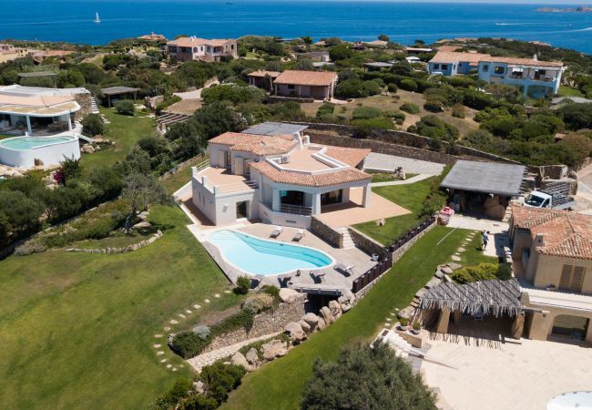 Villa à Capo Ferro - Villa Smeralda,  Porto Cervo, Sardinia