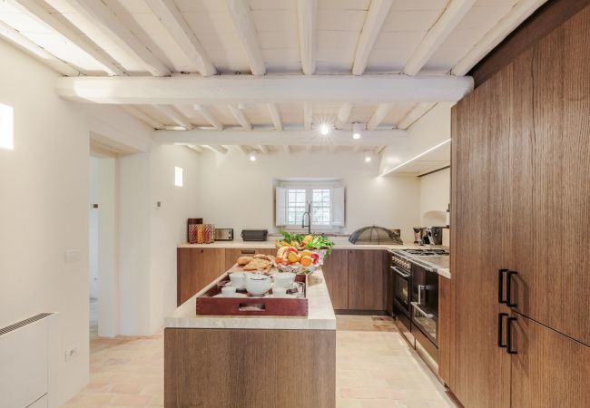 Villa à Lucca - Tramonto Farmhouse, Contemporary Tradition Villa à Lucca - Tramonto Farmhouse, Contemporary Tradition