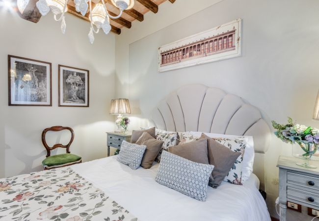 Villa à Monte San quirico - Cicale Farmhouse, 3 bedrooms Farmhouse with Pool Villa à Monte San quirico - Cicale Farmhouse, 3 bedrooms Farmhouse with Pool