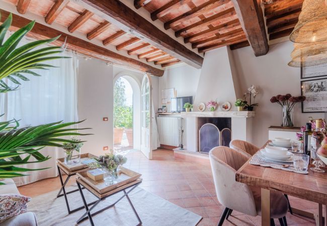 Appartement à Monte San quirico - Jacopo Farmhouse Apartment in Wine Resort in Lucca Appartement à Monte San quirico - Jacopo Farmhouse Apartment in Wine Resort in Lucca