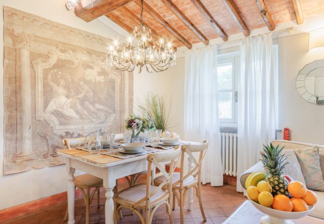 Appartement à Monte San quirico - Pietro Farmhouse Apartment in Wine Resort in Lucca Appartement à Monte San quirico - Pietro Farmhouse Apartment in Wine Resort in Lucca