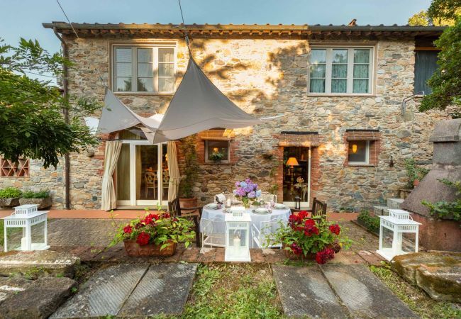 Villa à Capannori - Villa Ester, a Stylish Farmhouse on the Hills by Lucca